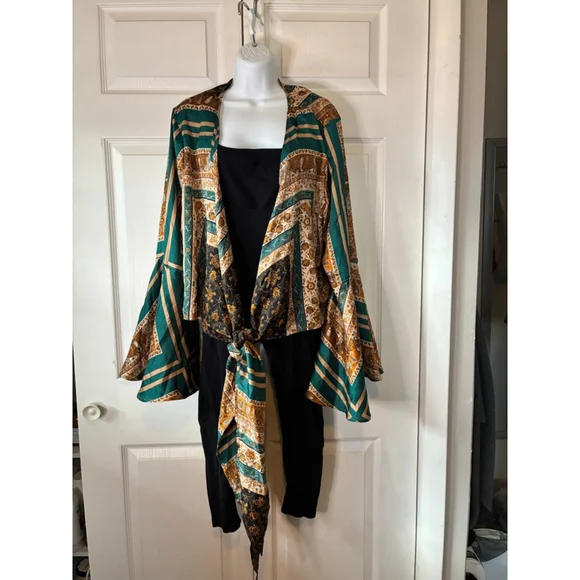 Women's CIDER Green & Brown Patterned Blouse - Picture 7 of 7